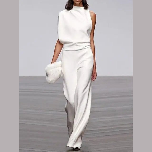aria stylish women's jumpsuit with crew neck and wide leg for casual outings